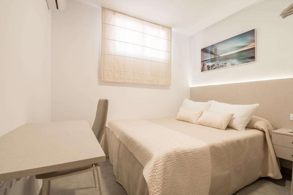 Hostal Romerito Málaga Exterior foto